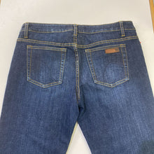 Load image into Gallery viewer, Joe's Curvy Bootcut jeans 31
