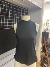 Load image into Gallery viewer, Frank &amp; Oak ribbed top NWT L
