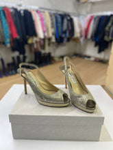Load image into Gallery viewer, Jimmy Choo metallic pumps 7
