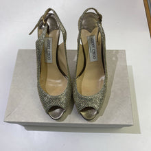 Load image into Gallery viewer, Jimmy Choo metallic pumps 7
