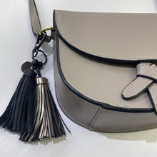 Load image into Gallery viewer, Town Shoes leather crossbody
