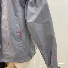 Load image into Gallery viewer, The North Face windbreaker L
