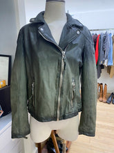 Load image into Gallery viewer, Mauritius leather moto jacket 12
