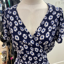 Load image into Gallery viewer, Gap wrap dress L
