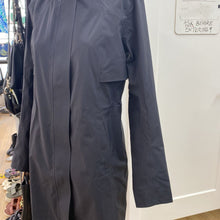 Load image into Gallery viewer, Lululemon light coat 4
