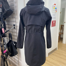 Load image into Gallery viewer, Lululemon light coat 4

