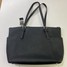 Load image into Gallery viewer, Michael Kors saffiano handbag
