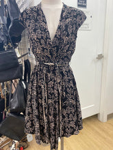 Load image into Gallery viewer, Maeve elephant themed dress XS NWT
