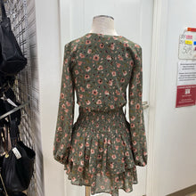 Load image into Gallery viewer, Dynamite floral dress XXS
