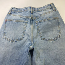 Load image into Gallery viewer, BDG jeans 27

