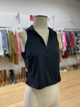 Load image into Gallery viewer, Lululemon 1/2 zip top L
