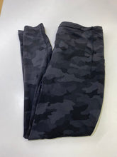 Load image into Gallery viewer, Lululemon leggings 12
