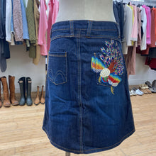 Load image into Gallery viewer, Buffalo embroidered denim skirt 28
