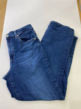 Load image into Gallery viewer, AG Jeans Brinley Mid rise straight jeans 30
