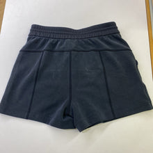 Load image into Gallery viewer, Lululemon toggle waist shorts 6
