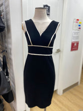 Load image into Gallery viewer, Judith &amp; Charles dress 4
