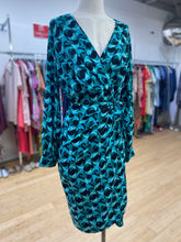 Load image into Gallery viewer, Maggy London side tie dress 10
