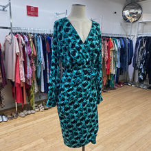 Load image into Gallery viewer, Maggy London side tie dress 10
