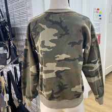 Load image into Gallery viewer, TNA camo sweatshirt S
