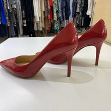 Load image into Gallery viewer, Vince Camuto pumps 8.5
