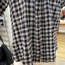 Load image into Gallery viewer, Pilcro plaid top L
