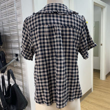 Load image into Gallery viewer, Pilcro plaid top L
