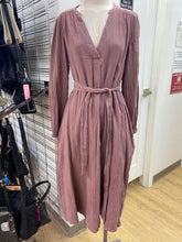 Load image into Gallery viewer, Gap belted dress M
