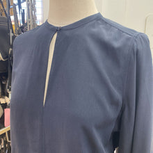 Load image into Gallery viewer, Equipment silk top XS NWT
