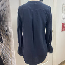 Load image into Gallery viewer, Equipment silk top XS NWT
