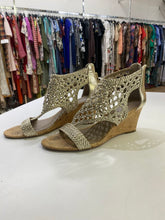 Load image into Gallery viewer, Donald J Pliner woven wedges 8
