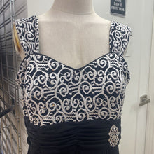Load image into Gallery viewer, Laura evening dress w shrug NWT 12
