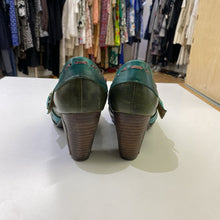 Load image into Gallery viewer, L'Artiste leather shooties 40
