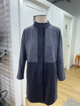 Load image into Gallery viewer, Lululemon jacket S
