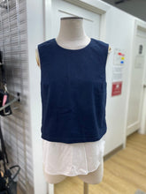 Load image into Gallery viewer, Theory fooler hem top M
