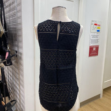 Load image into Gallery viewer, Halogen eyelet top XS
