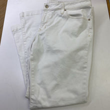 Load image into Gallery viewer, Gap Long &amp; Lean Low Rise jeans 18
