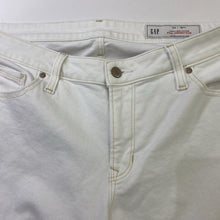 Load image into Gallery viewer, Gap Long &amp; Lean Low Rise jeans 18
