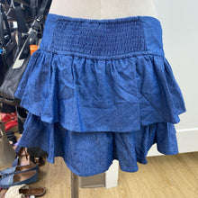 Load image into Gallery viewer, Cotton Candy LA chambray skirt M
