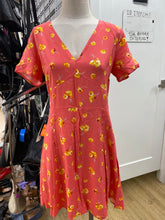 Load image into Gallery viewer, Gap floral dress 6
