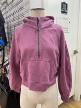Load image into Gallery viewer, Lululemon crop hoodie XS/S
