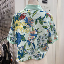 Load image into Gallery viewer, Nike cropped polo M
