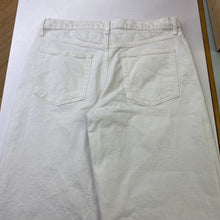 Load image into Gallery viewer, Gap Wide Leg jeans 32
