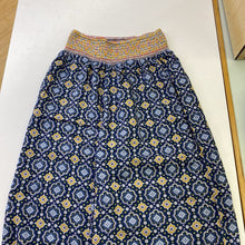 Load image into Gallery viewer, Aventura pull on flowy pants XS
