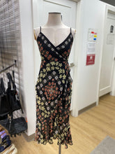 Load image into Gallery viewer, Guess floral hi/low hem dress XS
