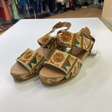 Load image into Gallery viewer, Django &amp; Juliette embroidered sandals 40
