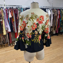 Load image into Gallery viewer, Joseph Ribkoff light jacket/blazer 10
