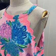 Load image into Gallery viewer, Lilly Pulitzer scalloped dress XL
