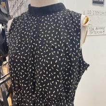 Load image into Gallery viewer, Annie 50 open back dress L
