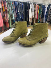 Load image into Gallery viewer, EL Natura Lista leather booties 37
