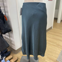 Load image into Gallery viewer, Nordstrom Rack slip skirt NWT S

